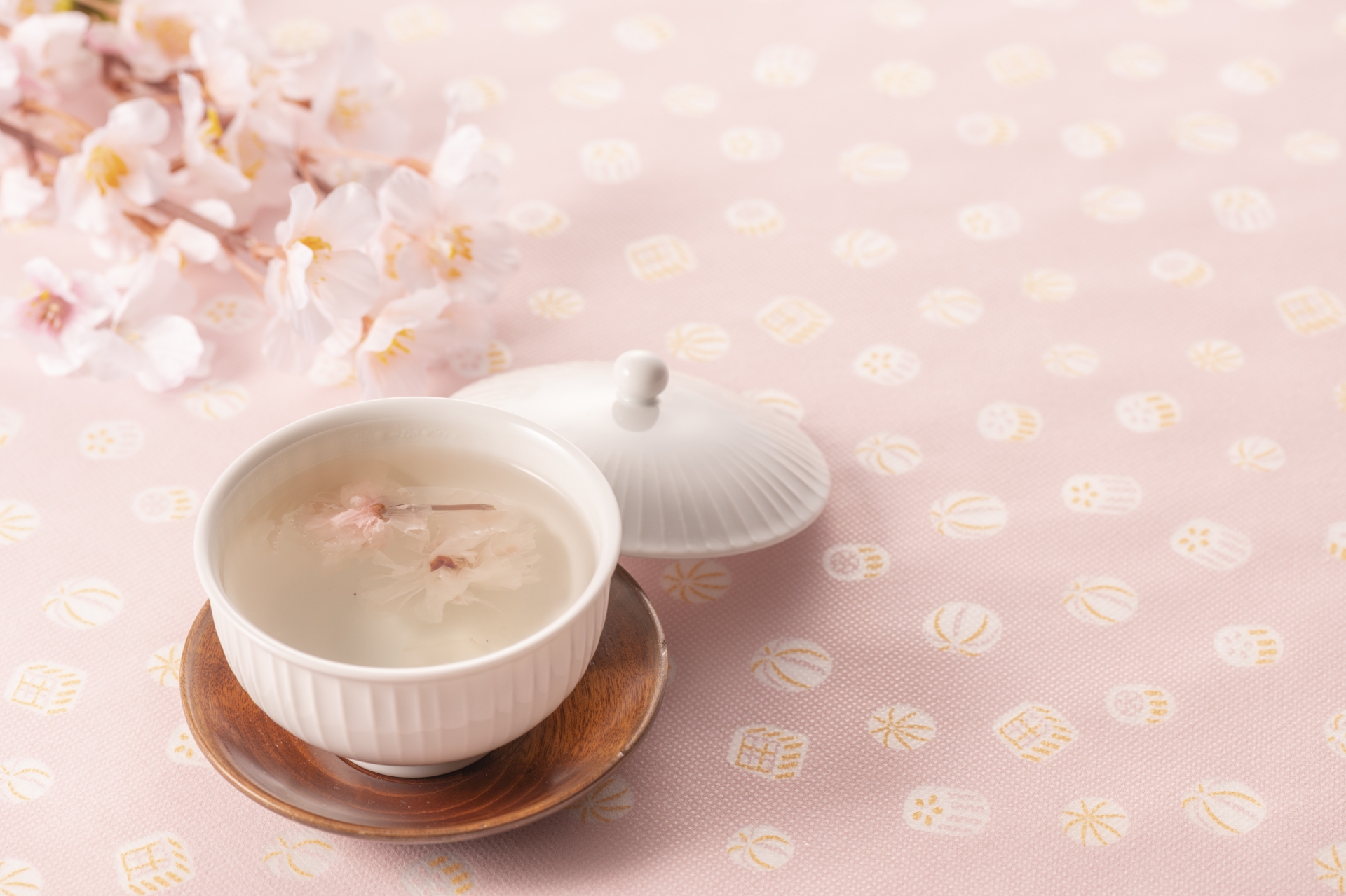 春のティータイムに　～新着商品のご紹介～